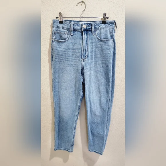 Hollister Curvy Ultra High Rise Size 4S (Sz 4-5) W27S Vintage Straight Jeans - Picture 4 of 10